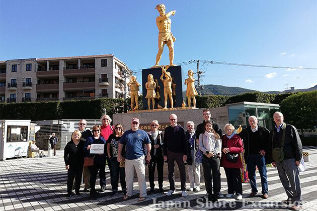 Group customers of Japan shore excursions